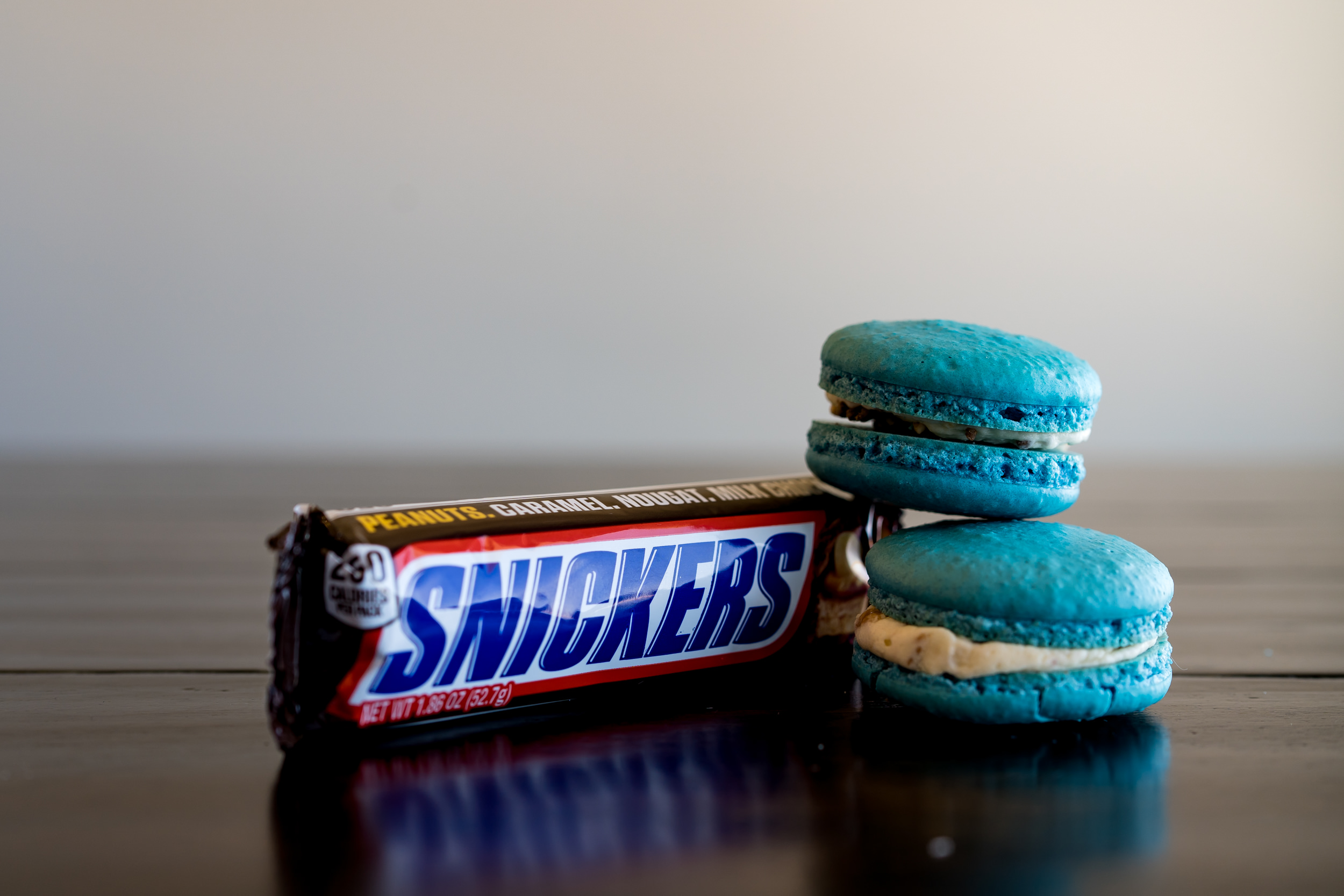 Snickers Macarons